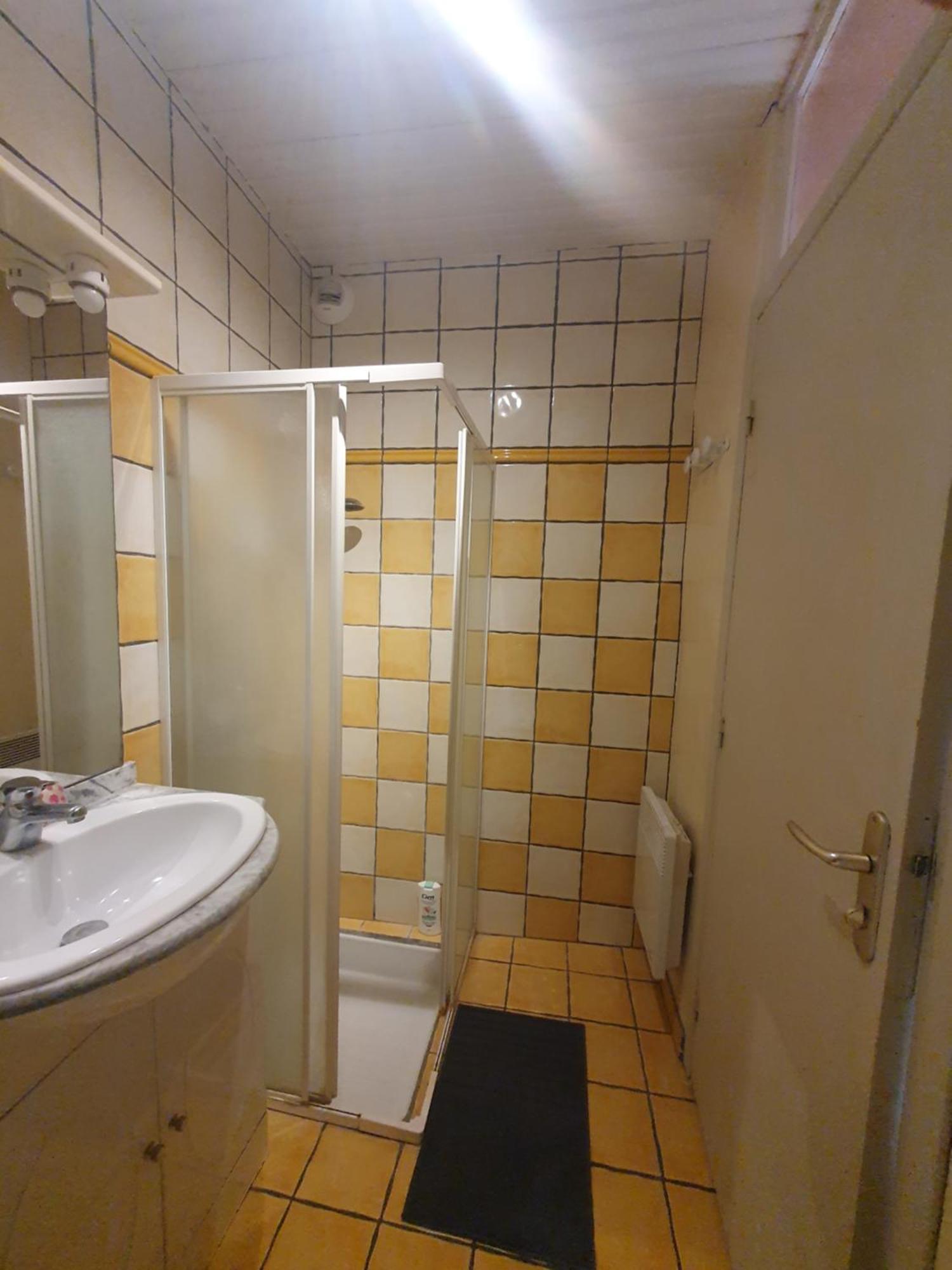 Appartement Meuble Centre Ville Nyons Exterior foto